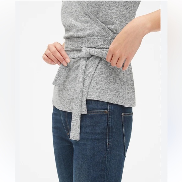 Gap Wrap Vest Top size Large - Picture 10 of 11